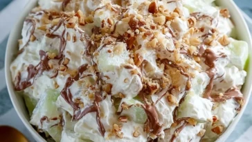 Easy Snicker Apple Salad