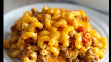 Cheesy Beef and Macaroni Casserole