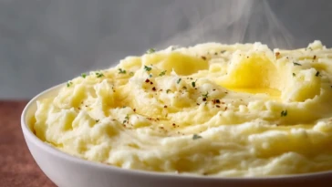 Quick Gouda Mashed Potatoes