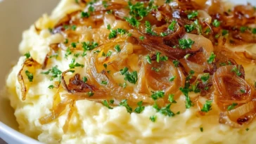 Easy Caramelized Onion Mashed Potatoes