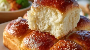 The Best Homemade Dinner Rolls